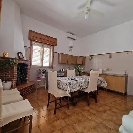 Holiday home Gm Con Giardino Collepasso